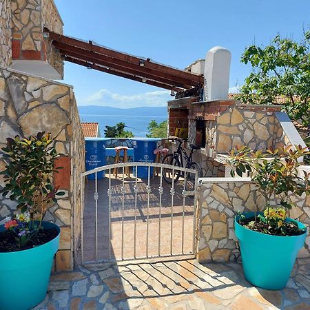 Apartmani Omisalj Luaran gambar
