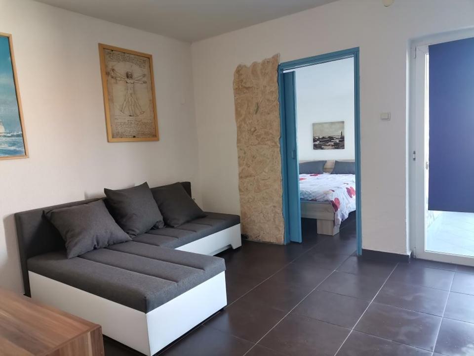 Apartmani Omisalj Luaran gambar