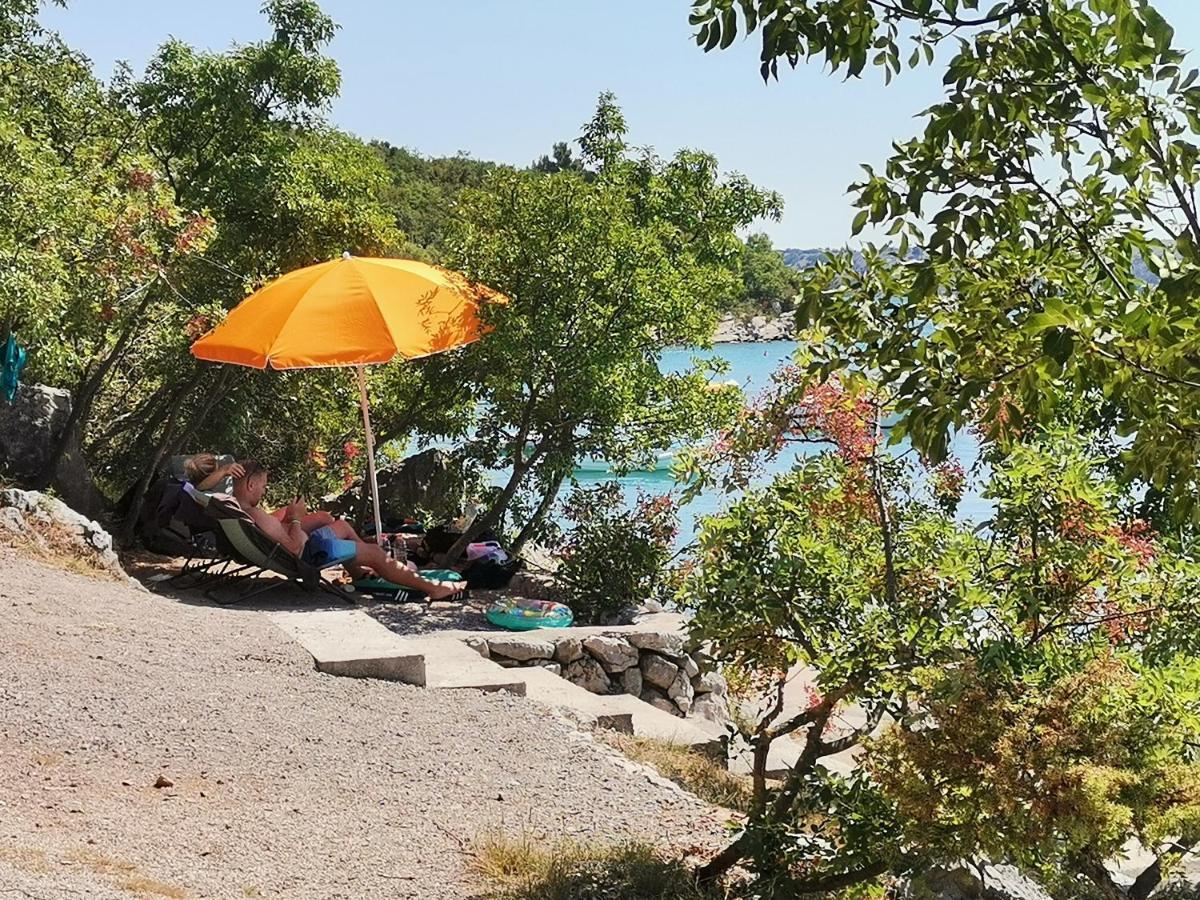 Apartmani Omisalj Luaran gambar