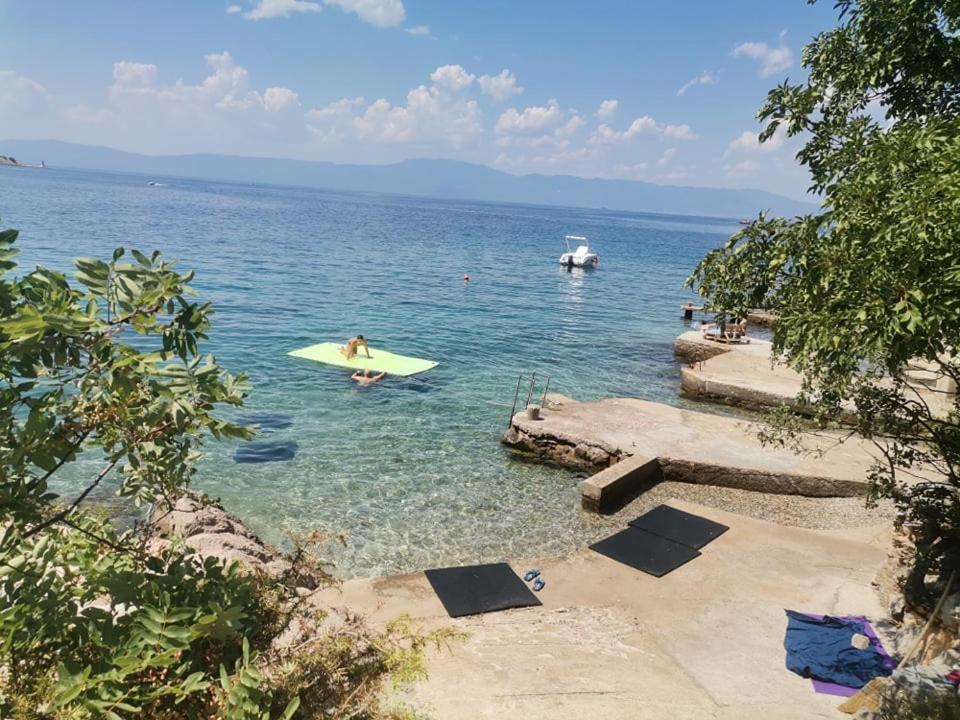 Apartmani Omisalj Luaran gambar