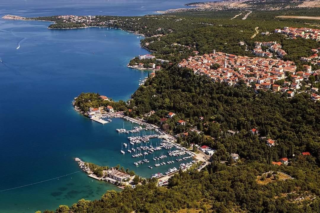 Apartmani Omisalj Luaran gambar