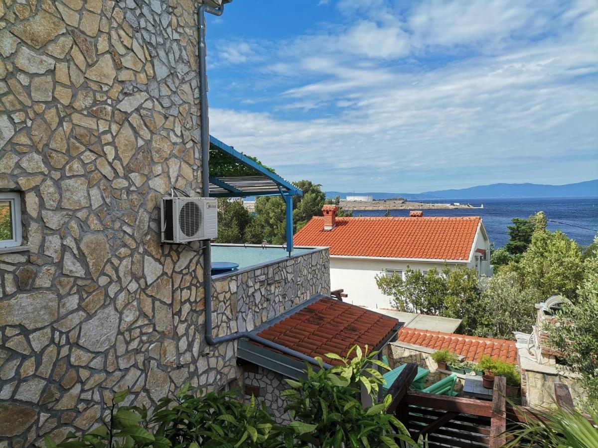 Apartmani Omisalj Luaran gambar