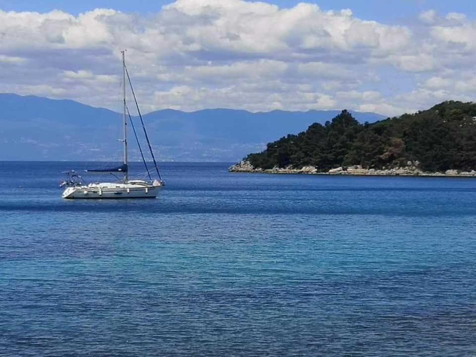 Apartmani Omisalj Luaran gambar