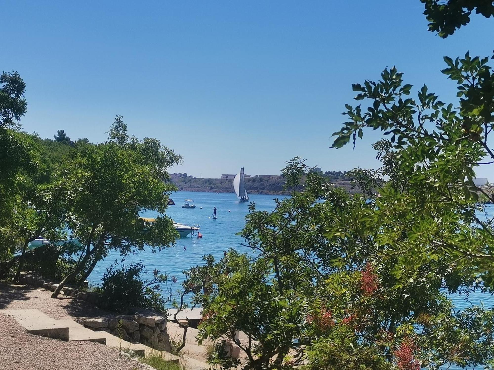 Apartmani Omisalj Luaran gambar